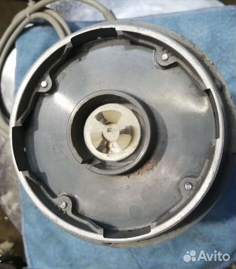 Электродвигатель для кухонного комбайна