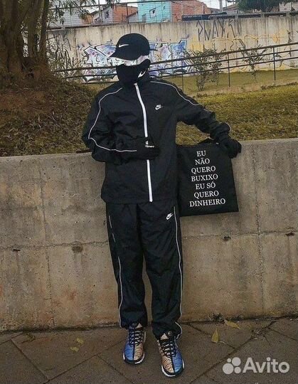 Мужской спортивный костюм Nike отличный