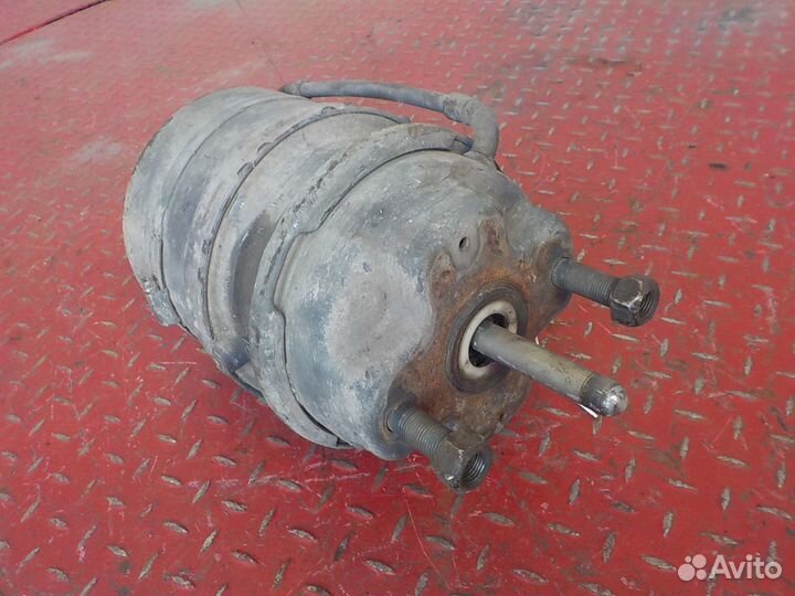 Энергоаккумулятор Volvo FH FM 21752715