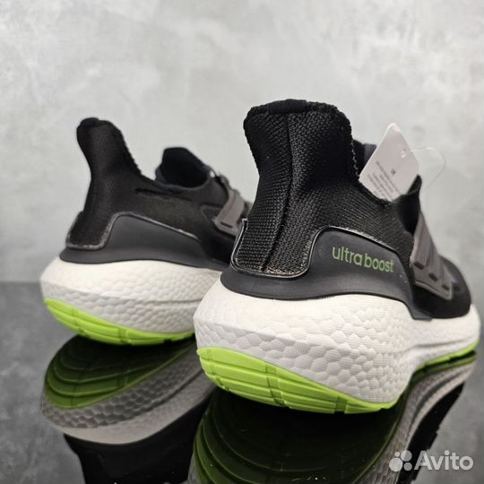 Легкие кроссовки adidas ultraboost 21