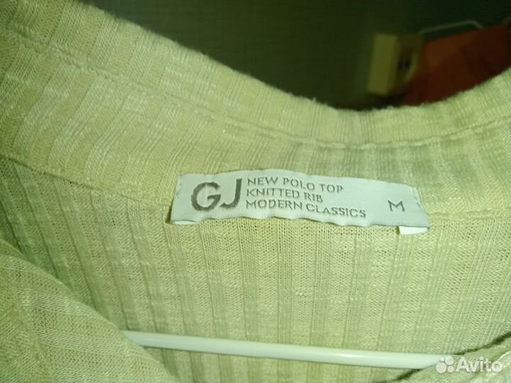 Топ с воротником поло