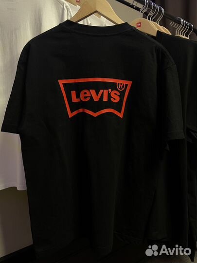 Футболка Levis