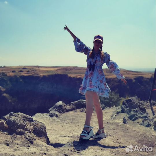 Платье 42 р. летнее