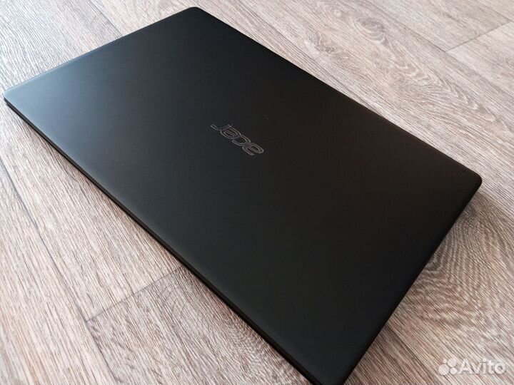 Acer 15.6 FHD i3-8130 8/256