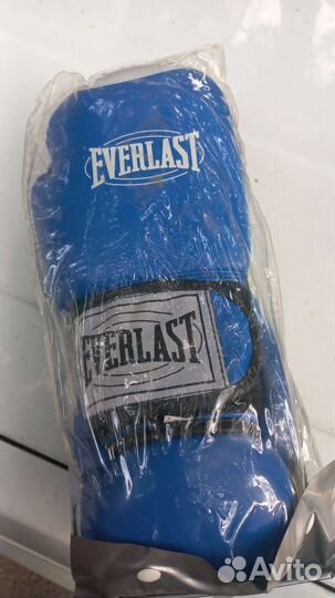 Боксерские перчатки