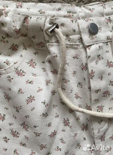 Джинсы легкие женские с цветочным принтом