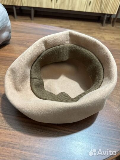 Берет женский из кроличьего пуха