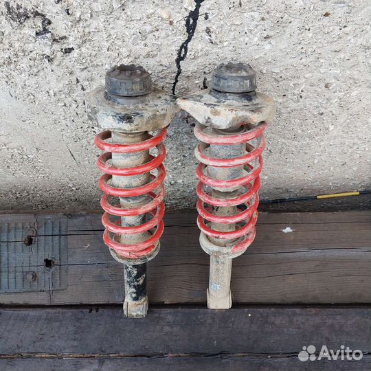 Задние стойки audi 100с3