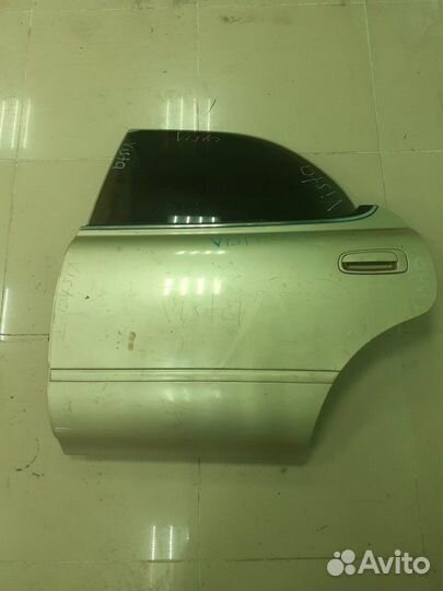 Дверь задняя левая Toyota Vista CV40