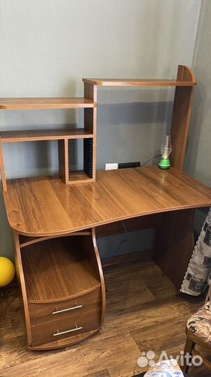 Компьютерный стол