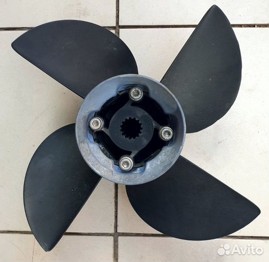 Гребной винт регулируемого шага ProPulse