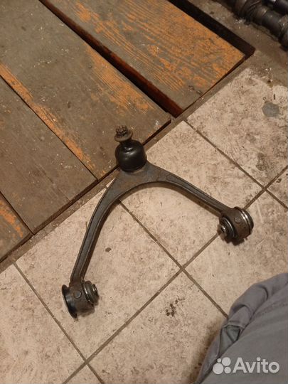 Рычаги передние верхн на Lexus gs300 Toyota aristo