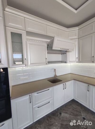 Кухня с техникой с гарантией