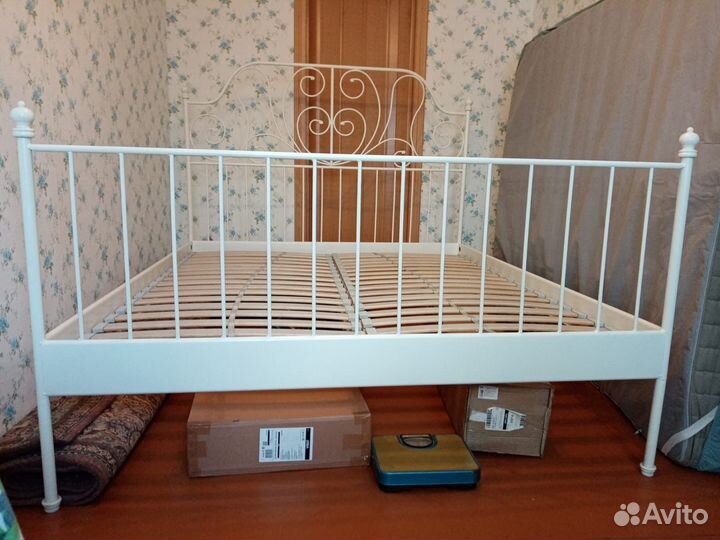 Кровать двухспальная