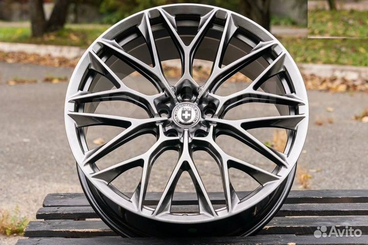 HRE Style P200 R20 8.5j ET35 5*112