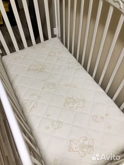 Детская кроватка Гандылян с маятником