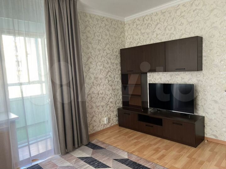 2-к. квартира, 64 м², 4/9 эт.