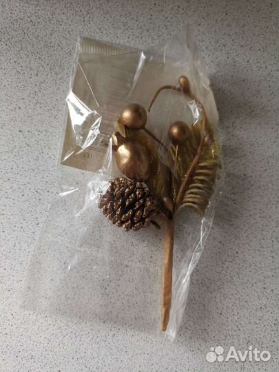 Букетики с сосновыми шишками