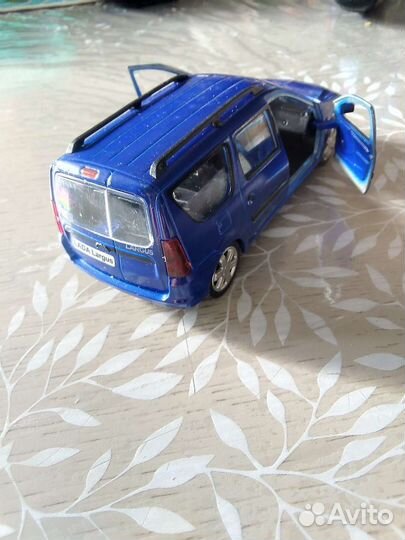 Машинка LADA Largus