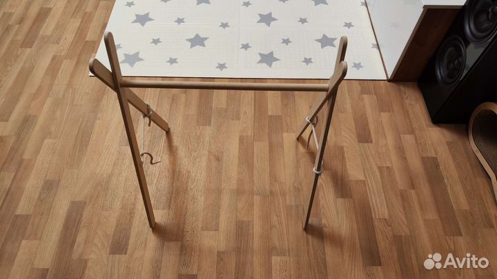 Деревянная стойка Монтессори