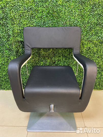 Эксклюзивное парикмахерское кресло