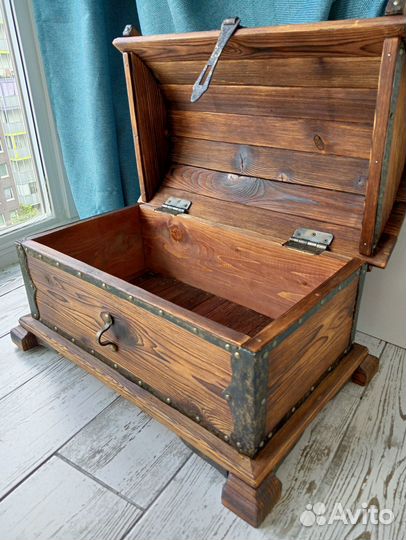 Сундук деревянный большой