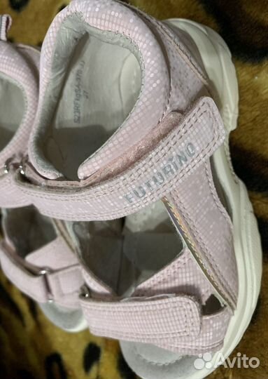 Сандалии для девочки