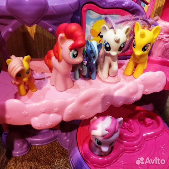 Замок my little pony