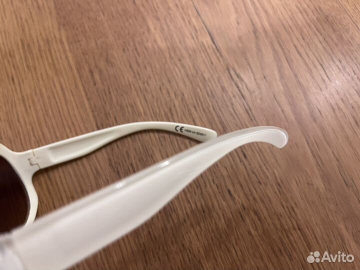 Очки солнцезащитные