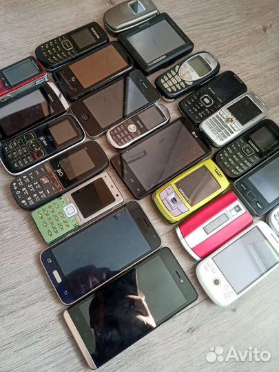 Телефоны(е) запчасти и не только