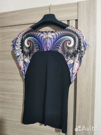 Футболка с камнями 46 размер