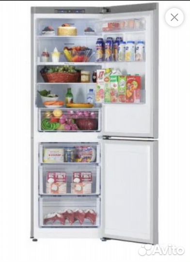 Холодильник samsung в идеальном состоянии