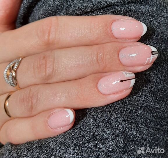 Маникюр и гель-лак 1100