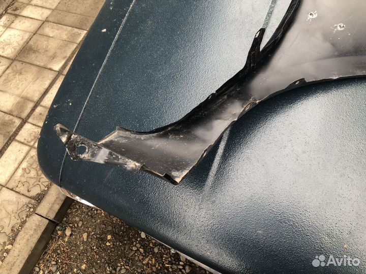 Крыло переднее