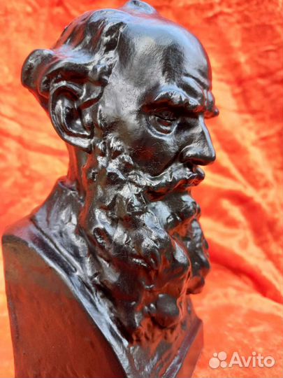 Металическая статуэтка Лев Толстой