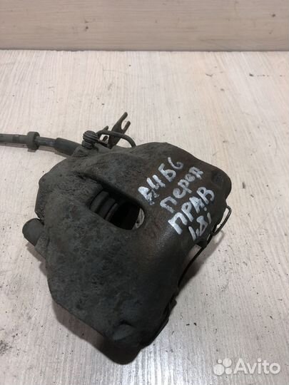 Суппорт передний правый Ауди A4 B6