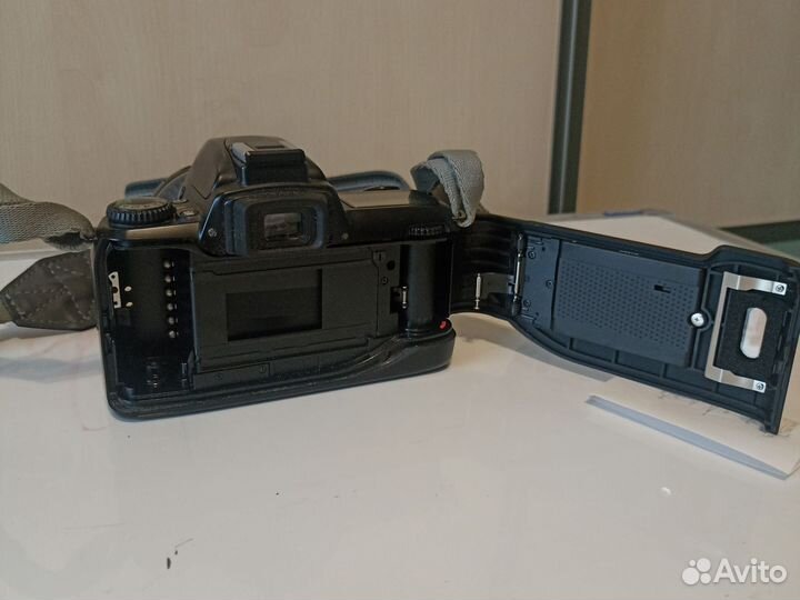 Зеркальный фотоаппарат nikon