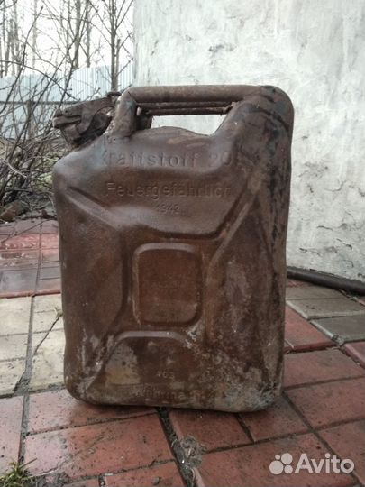Канистра железная немецкая 20л