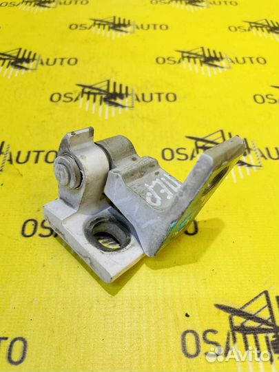 Петля двери левая volkswagen tiguan 07-11Г