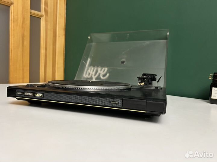 Проигрыватель винила Вега 122с