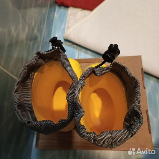 Детские резиновые сапоги 24 размер