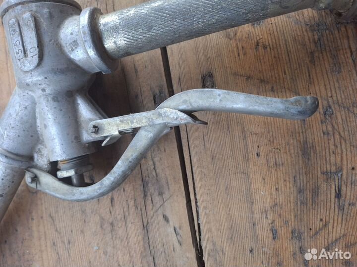 Заправочный пистолет с фиксатором, СССР