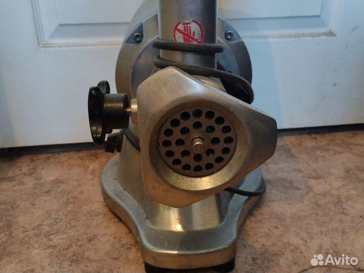 Мясорубка электрическая