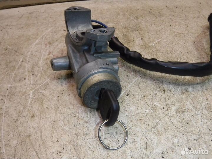 Замок зажигания Hyundai Lantra J1