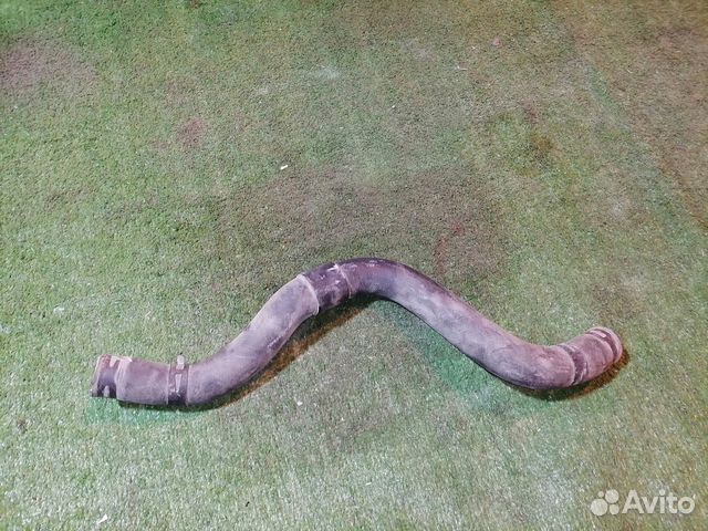 Патрубок охлаждения (радиатора) MR968440нижний Mit