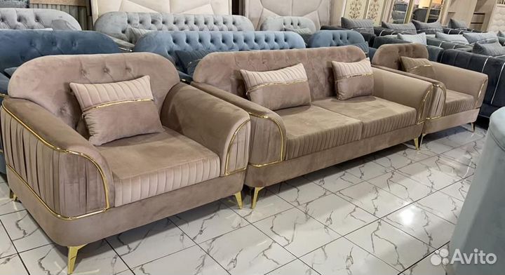 Диван и два кресла