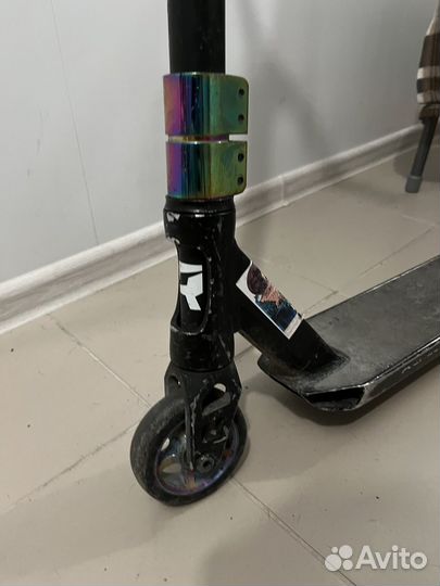 Трюковой самокат reaction