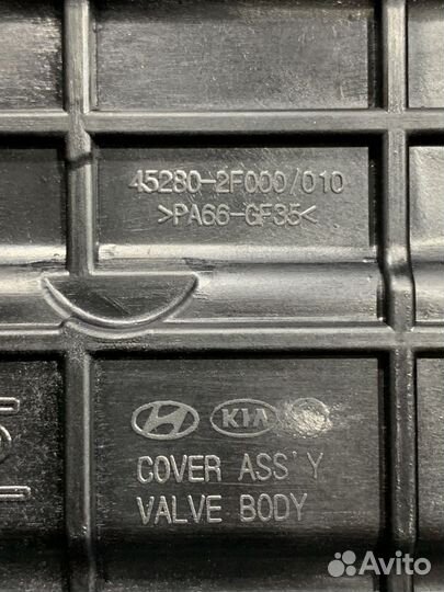 Крышка пятой передачи поддон коробки передач Hyund