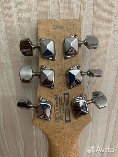 Электрогитара