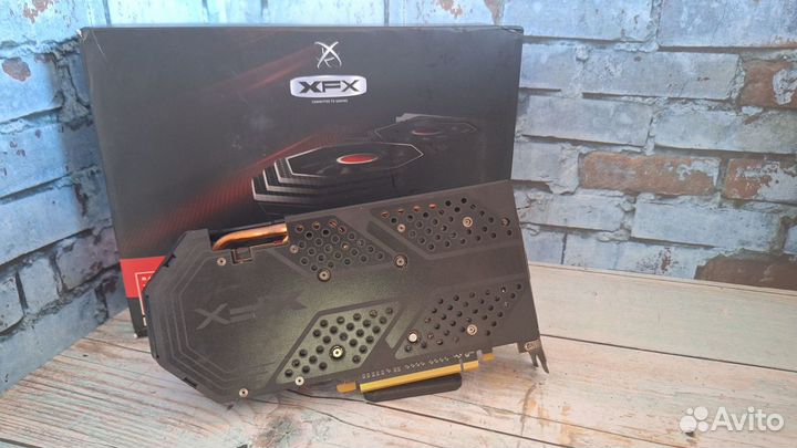 XFX RX 580 2304 оригинальная 4 GB на пломбе